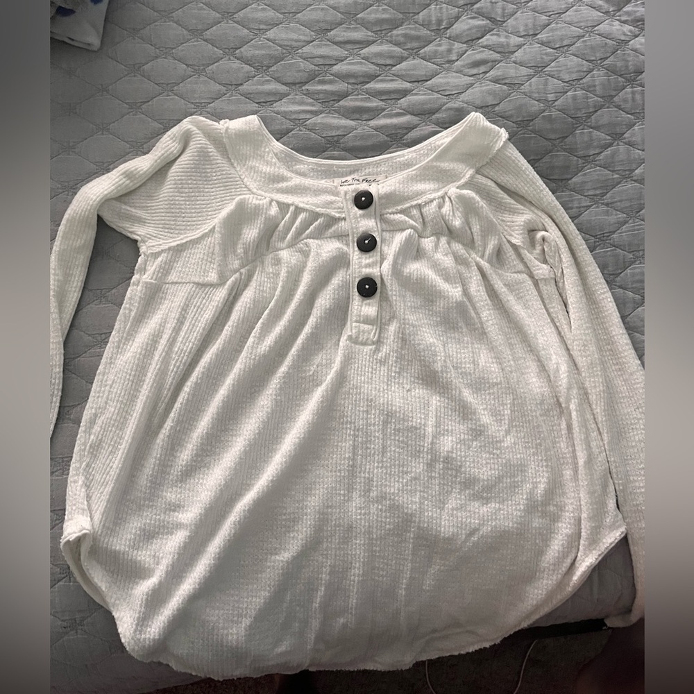 White Long Sleeve Buttoned Top